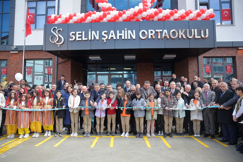 Bakan Tekin Çorum’da Ortaokul Açılışı Yaptı (4)