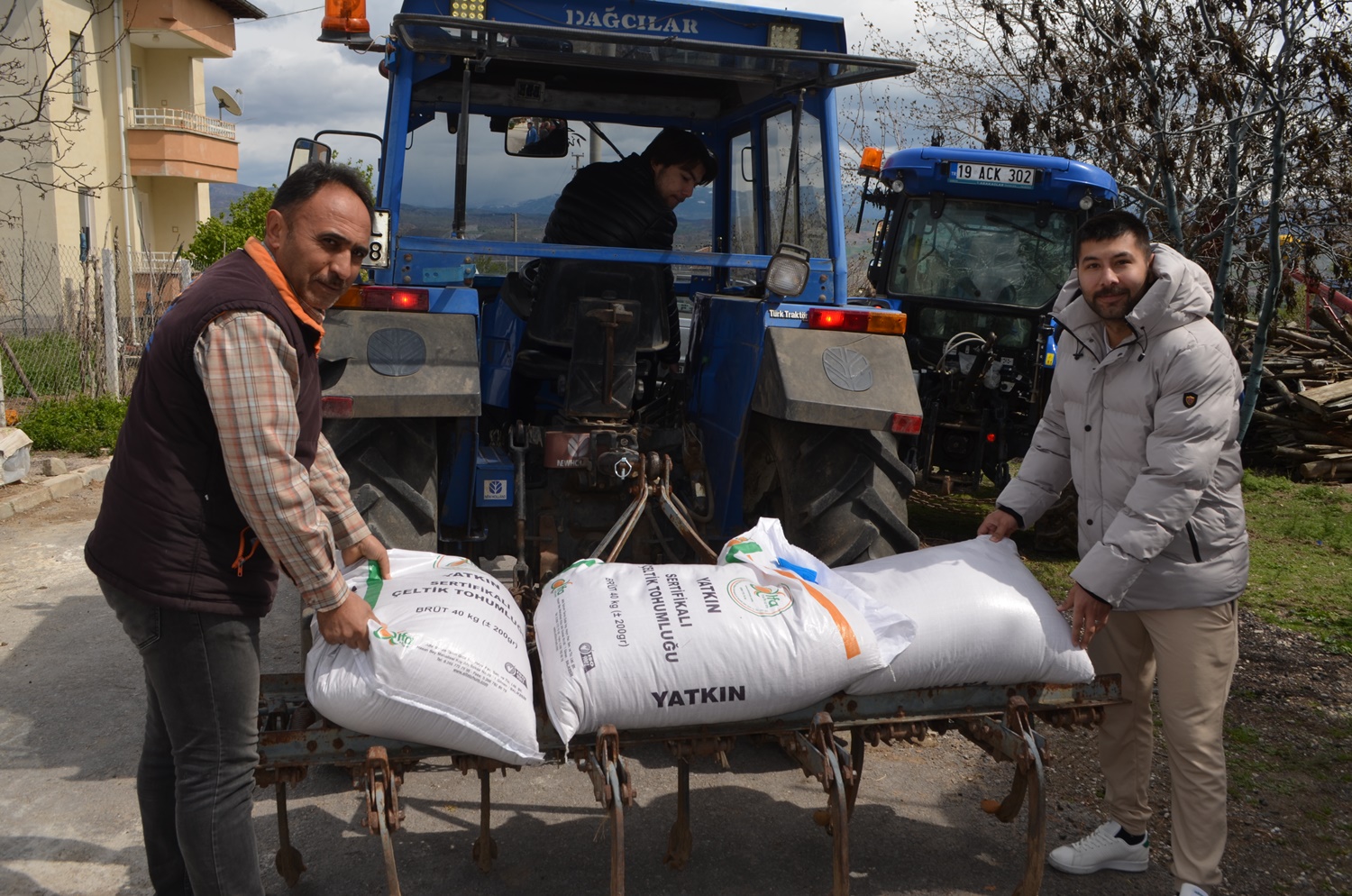 Çiftçilere 6 Bin 350 Kilogram Tohum Dağıtıldı (3)