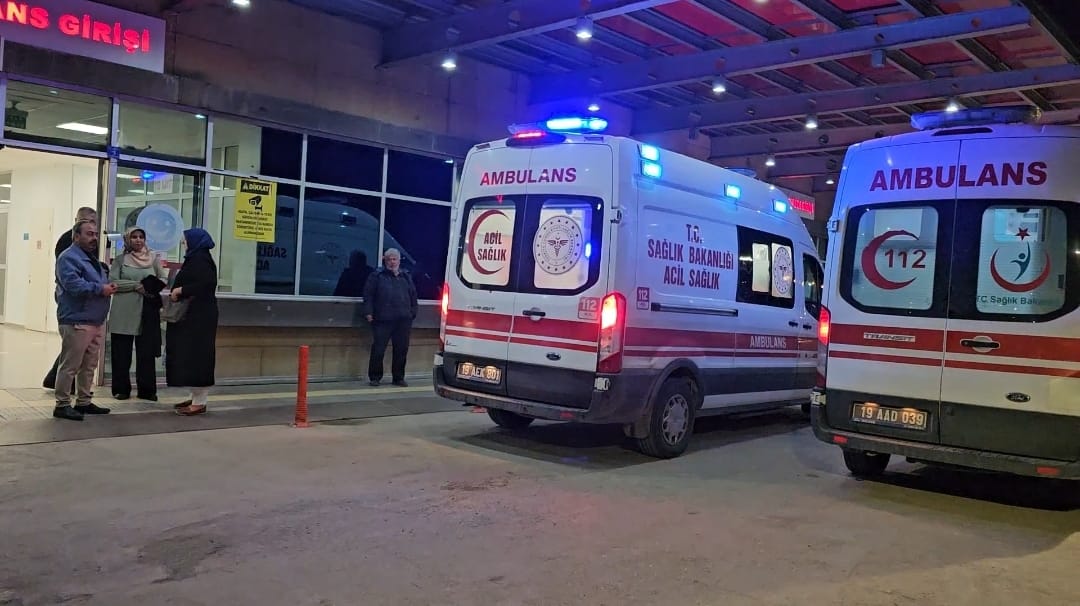 Çorum’da Kahvehanede Silahlı Kavga 2 Yaralı (2)
