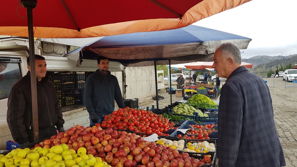 Pazarda Esnaf Ve Vatandaşlarla Buluştu (3)