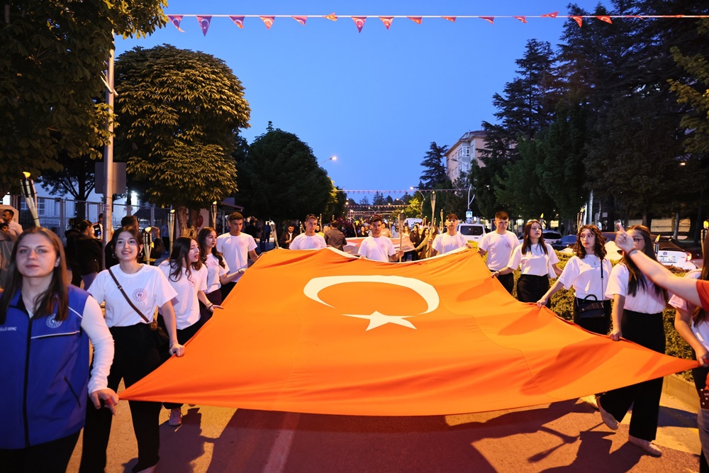 19 Mayıs Ruhu, Fener Alayıyla Yaşatıldı (7)