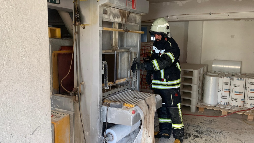 Çorum’da Un Fabrikasında Patlama 8 Yaralı (1)