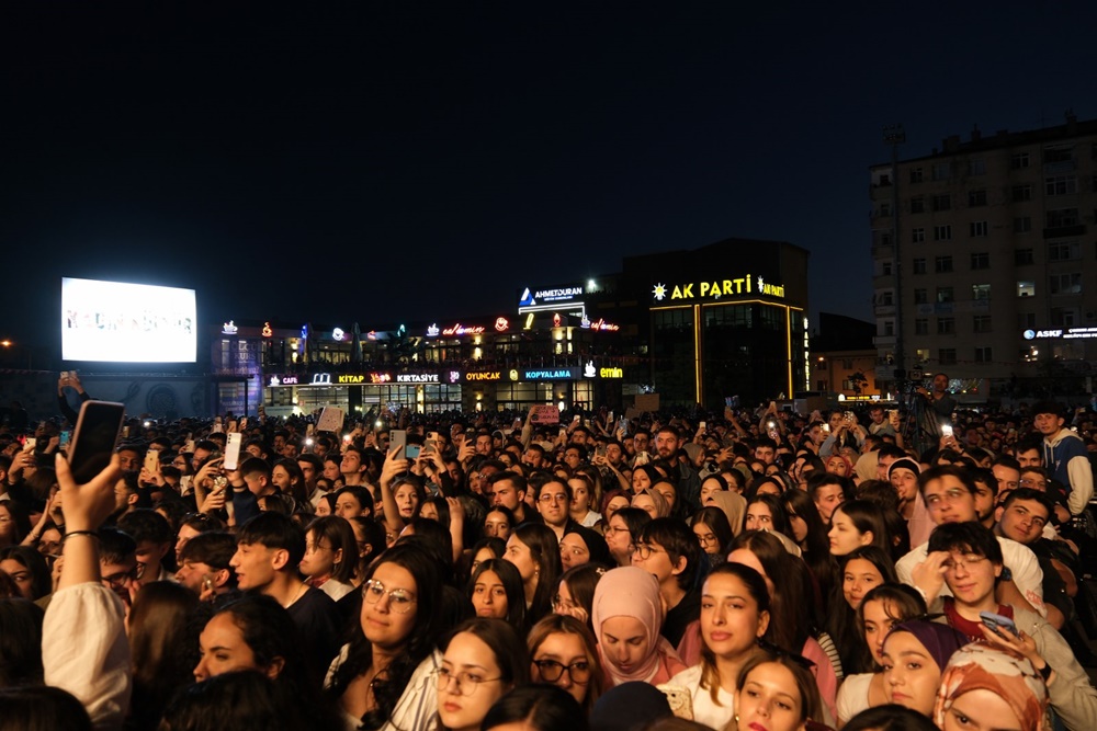 Fatma Turgut Çorum’u Salladı (2)