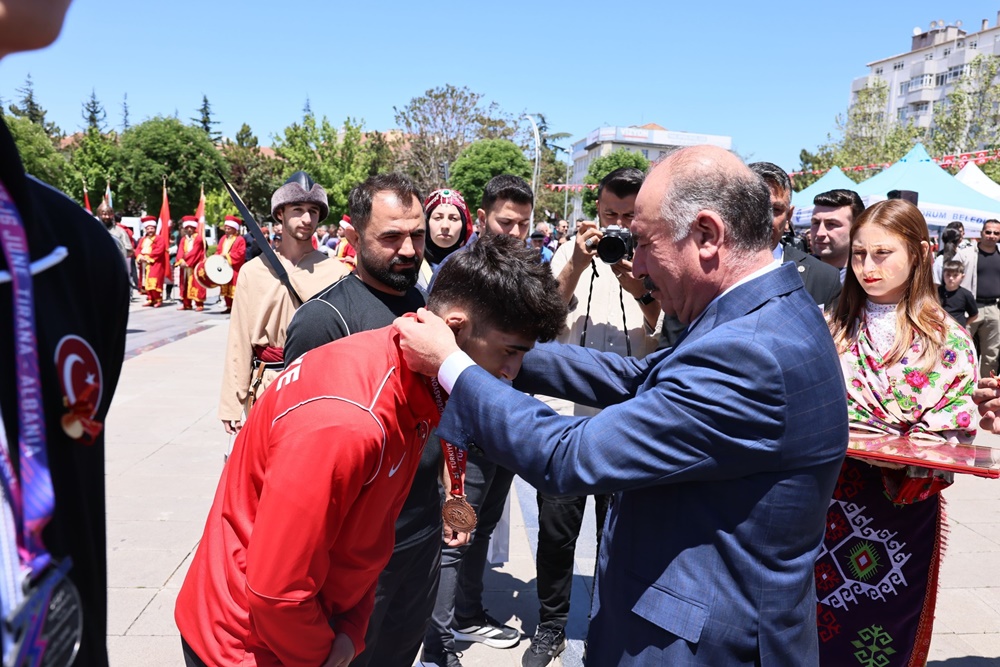 Gençler Doyasıya Eğlendi (1)