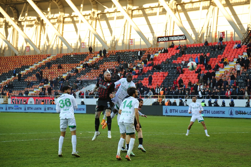 İlk Yarıyı Önde Kapatan Çorum Fk, Aslan Kesildi!2