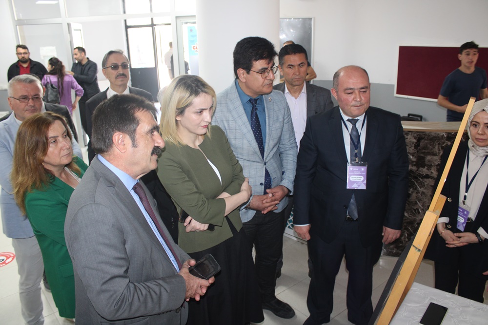 Mecitözü'nde Tübi̇tak 4006 Bilim Fuarı Açıldı (5)