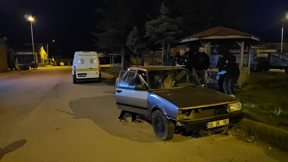 Sanayide Otomobil Parçası Çalarken Yakalandı (2)