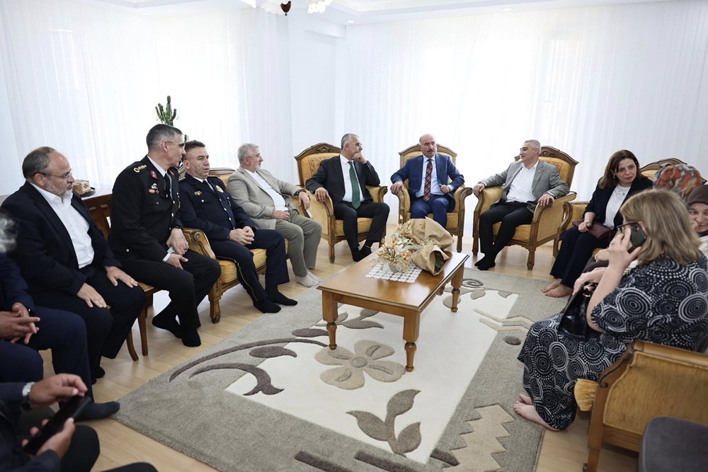 Bayramda Yalnız Bırakmadılar (2)