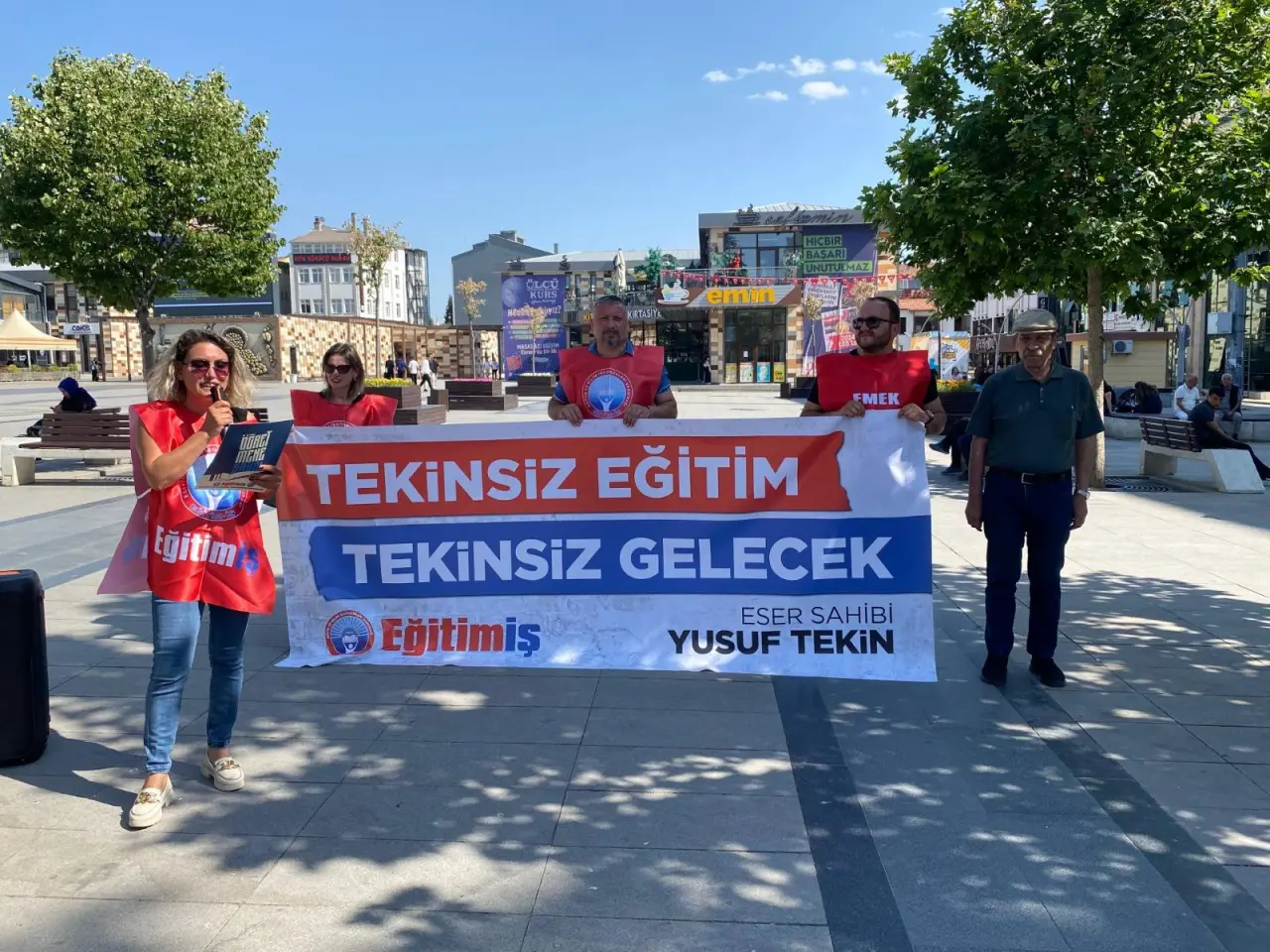 Eğitim-İş’ten Dikkat Çeken Sergi 4