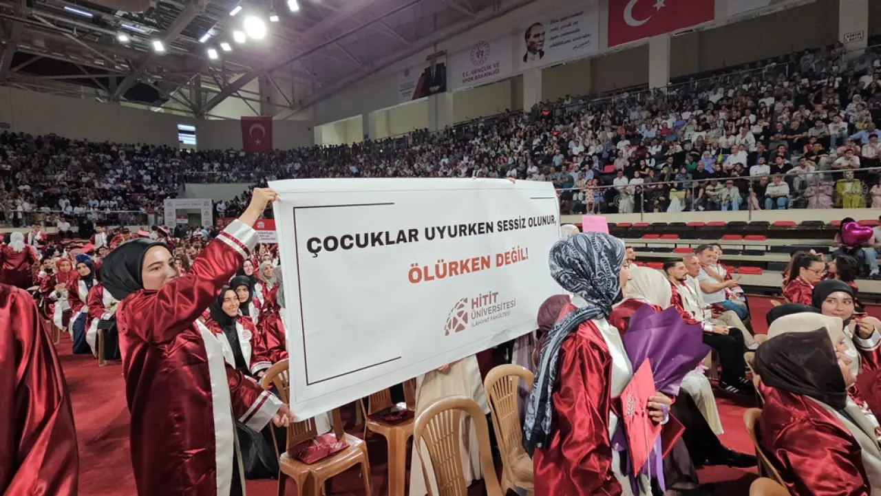 Gençlerin Mezuniyet Coşkusu 5
