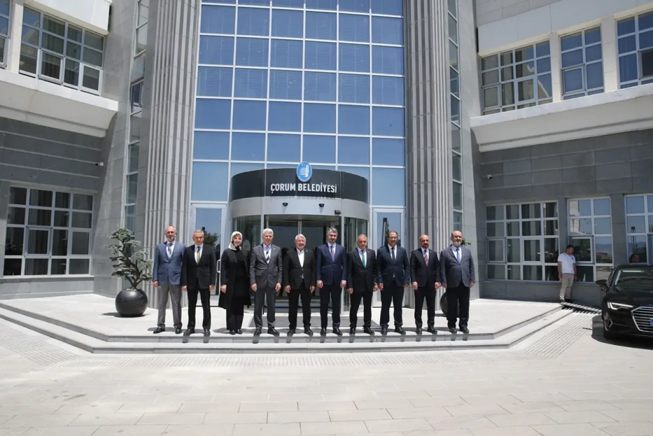 Tarıkdaroğlu, Çorum’da Ziyaretlerde Bulundu 5