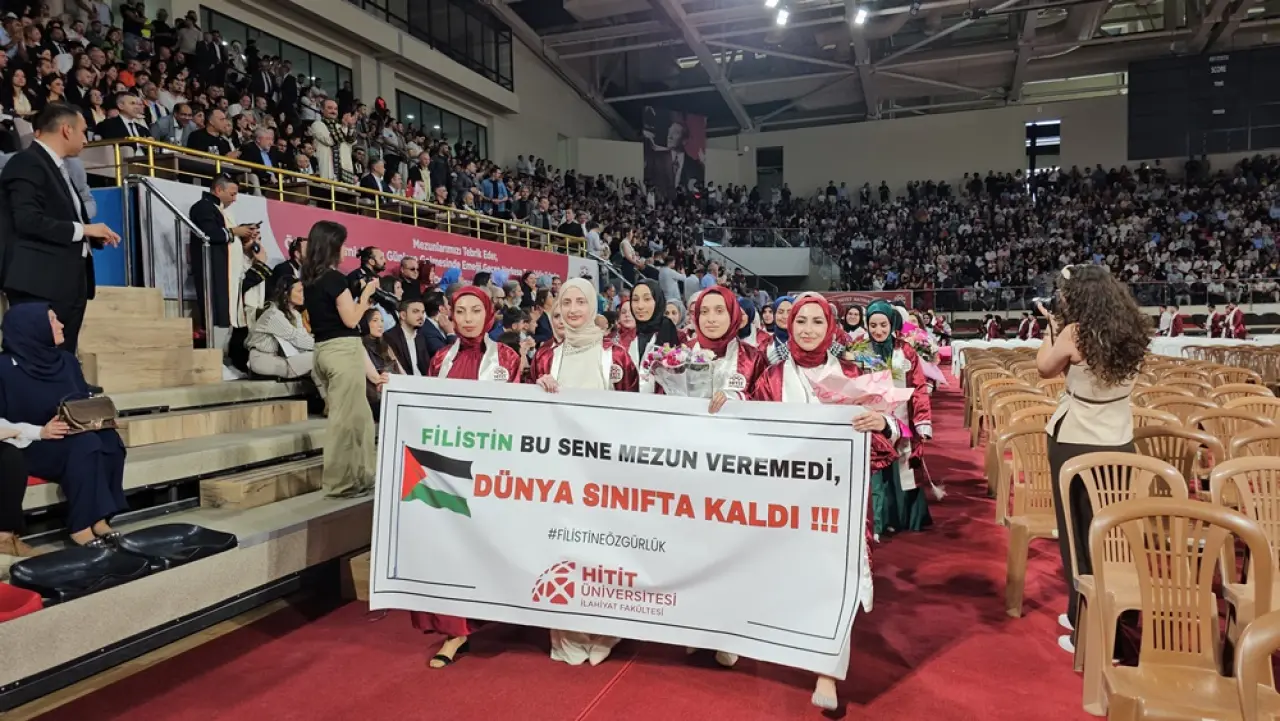 Gençlerin Mezuniyet Coşkusu 2