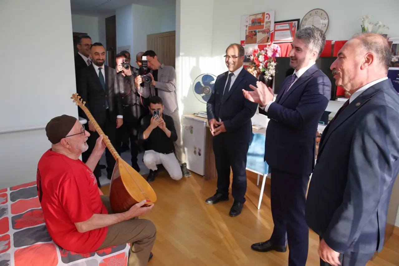 Tarıkdaroğlu, Çorum’da Ziyaretlerde Bulundu 10