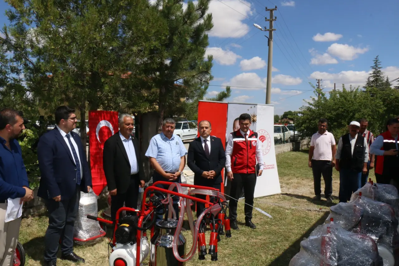 Çiftçilere Süt Sağım Makinesi Desteği 2