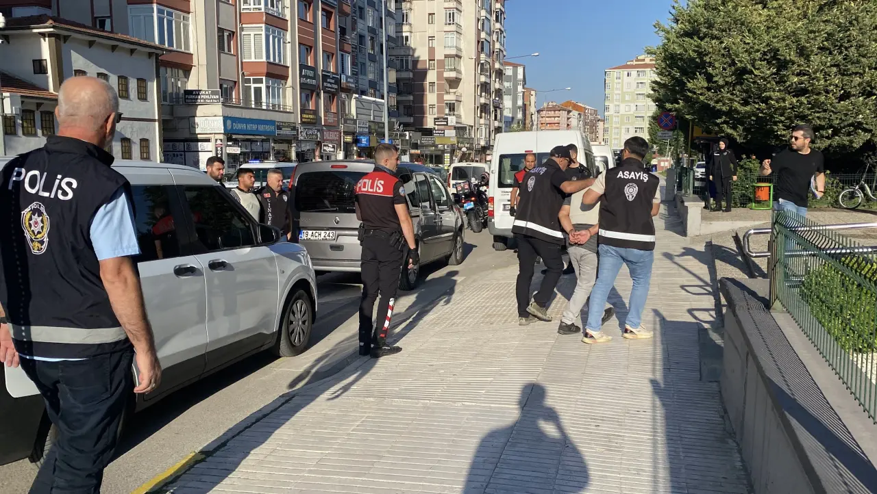 Pazarcılar Arasında Silahlı Kavga: Bir Ölü, Yedi Yaralı 4