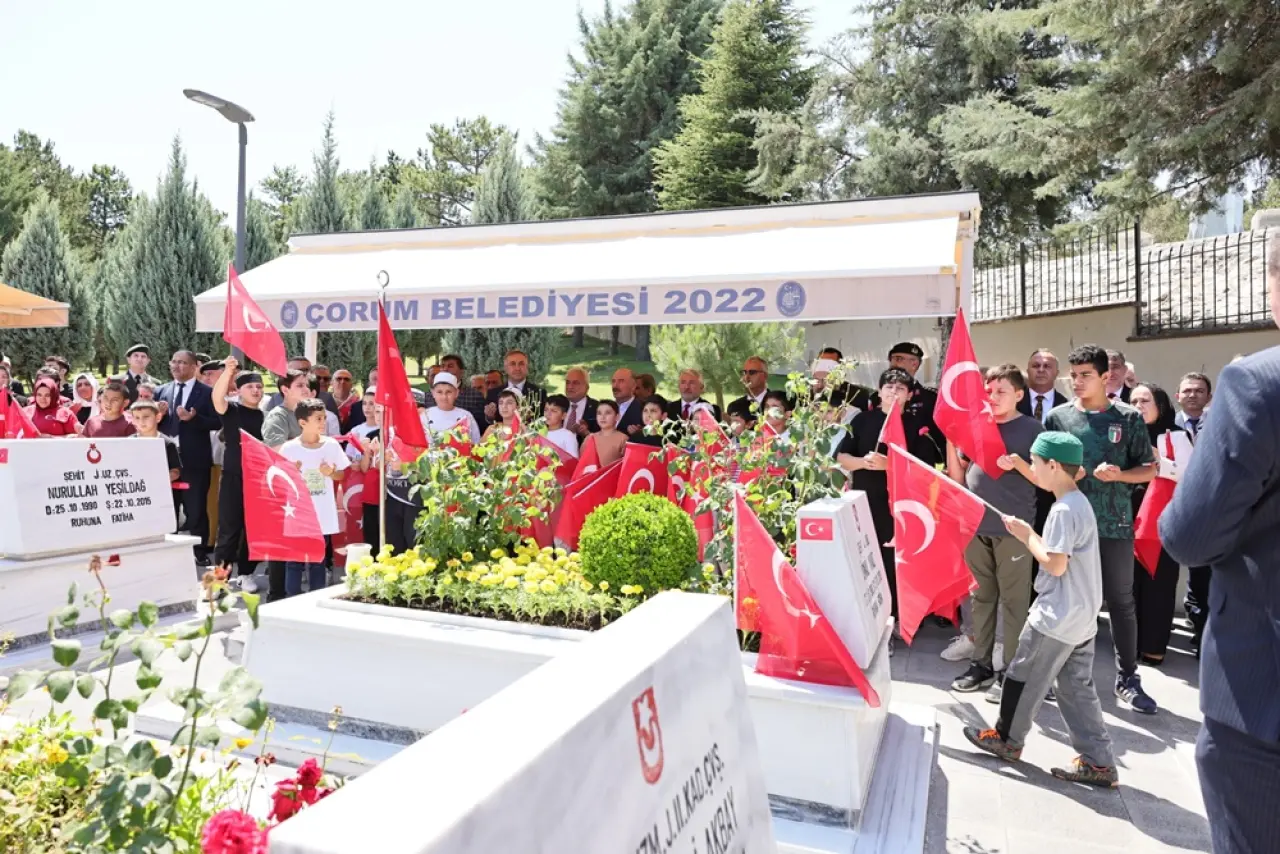 Şehitliğe Duygusal Ziyaret 5
