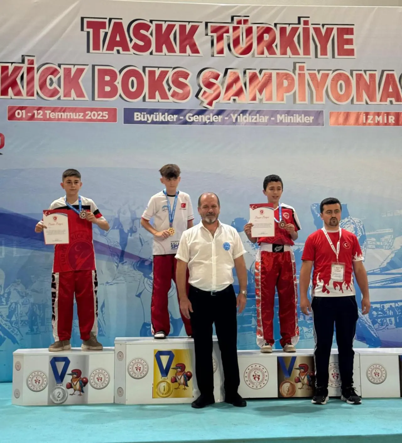 Çorumlu KickBoksçulardan Madalya Yağmuru 1