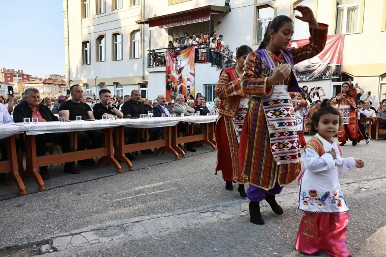 ‘Sevgi Bağlarının Her Zaman Güçlü Kalsın’ 3