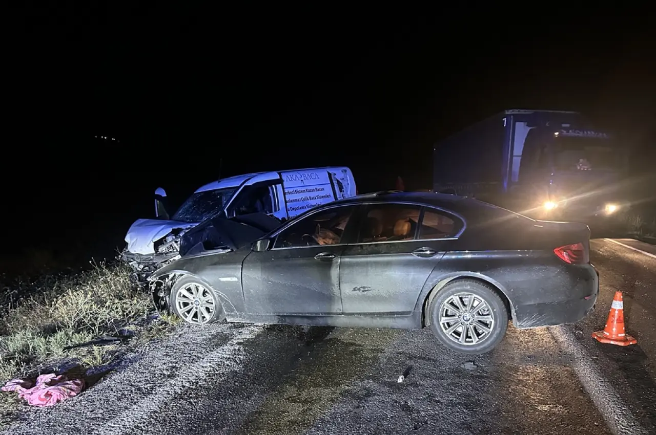 Zincirleme Trafik Kazası: Üç Yaralı 1