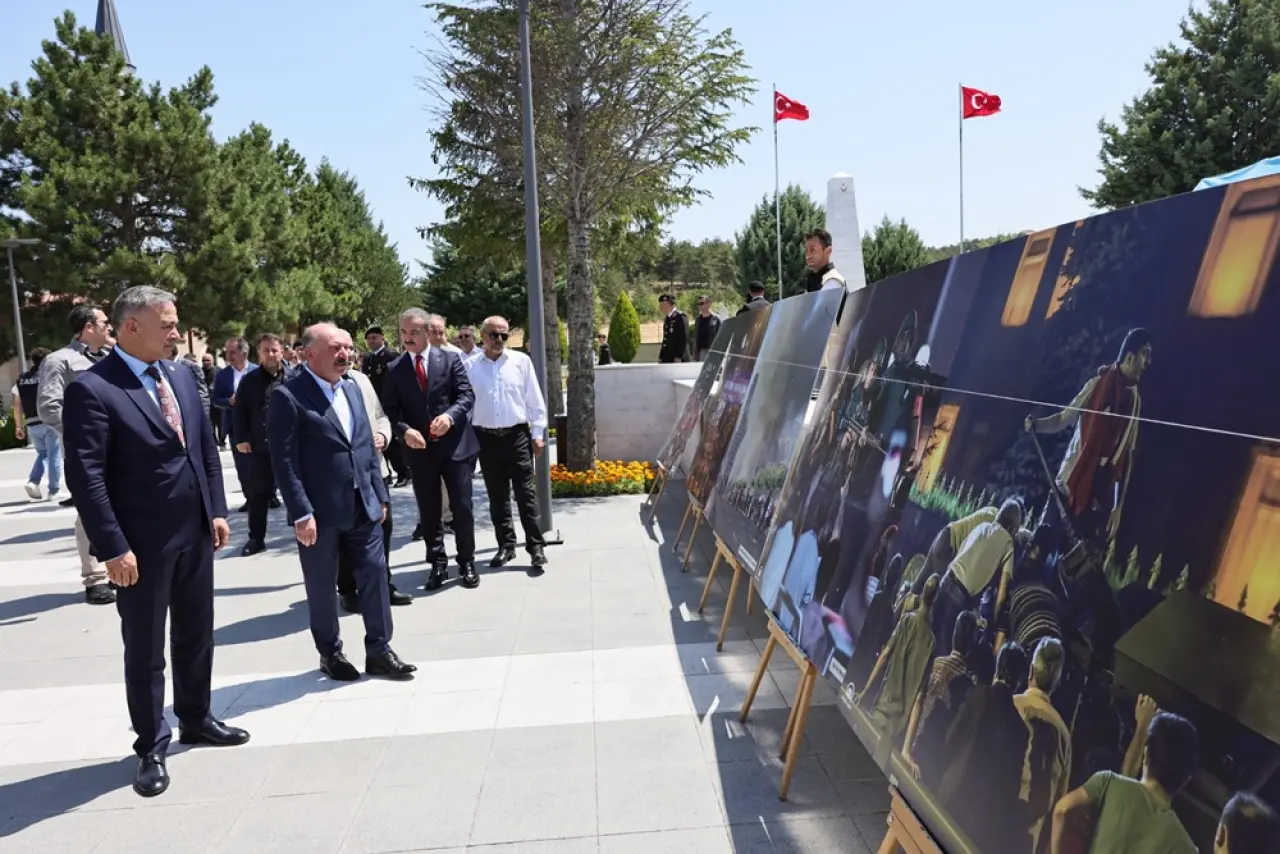 Şehitliğe Duygusal Ziyaret 7