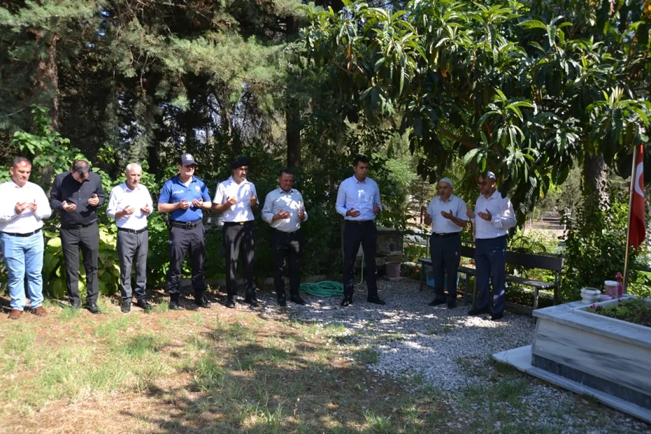 Kargı Protokolünden Şehitlik Ziyareti 1