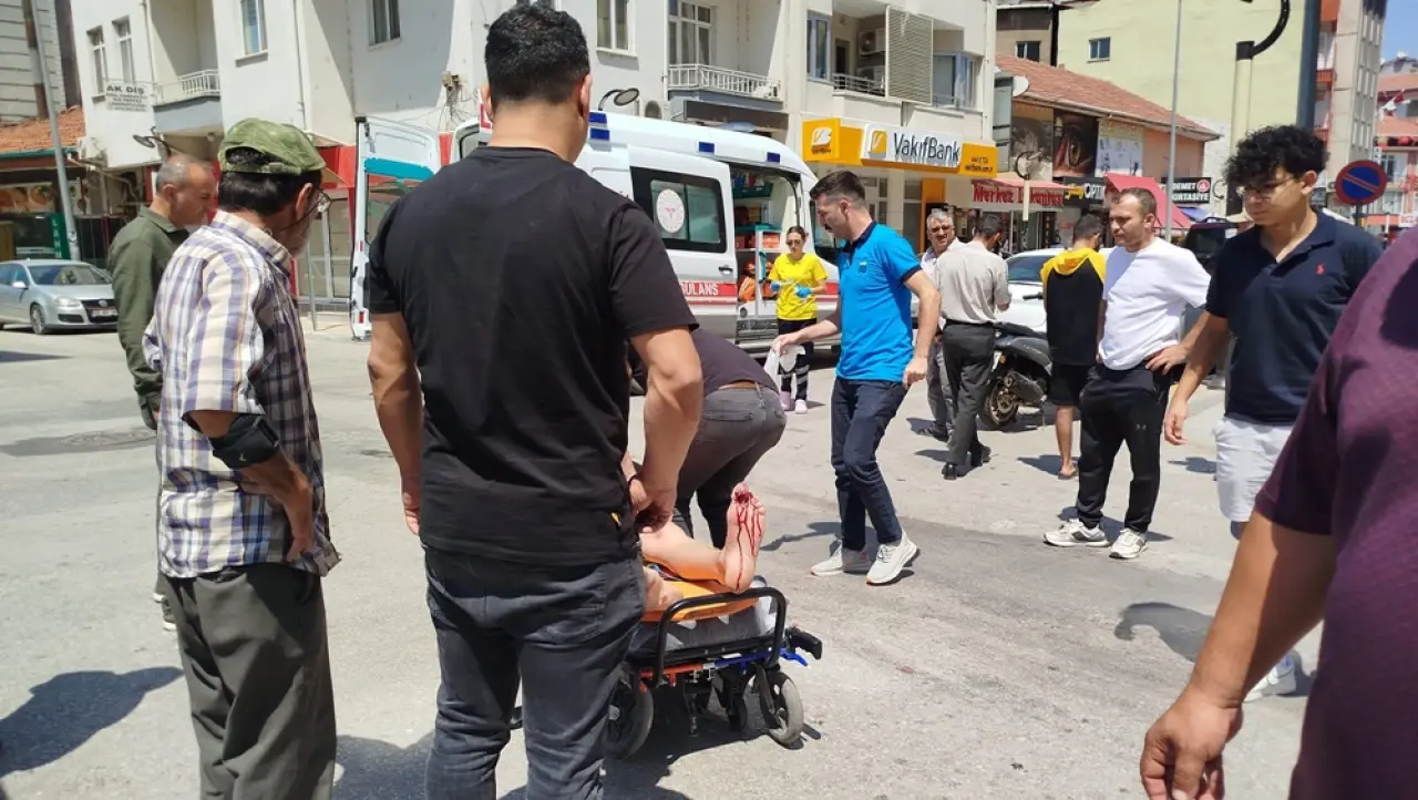 Osmancık’ta Otomobil İle Motosiklet Çarpıştı 3