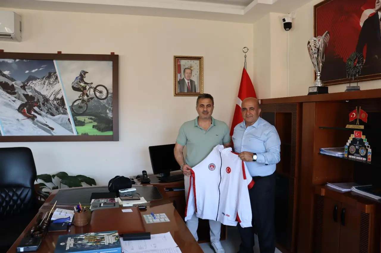 Karate Federasyonu Başkanı Taşdemir, Çorum'da 3