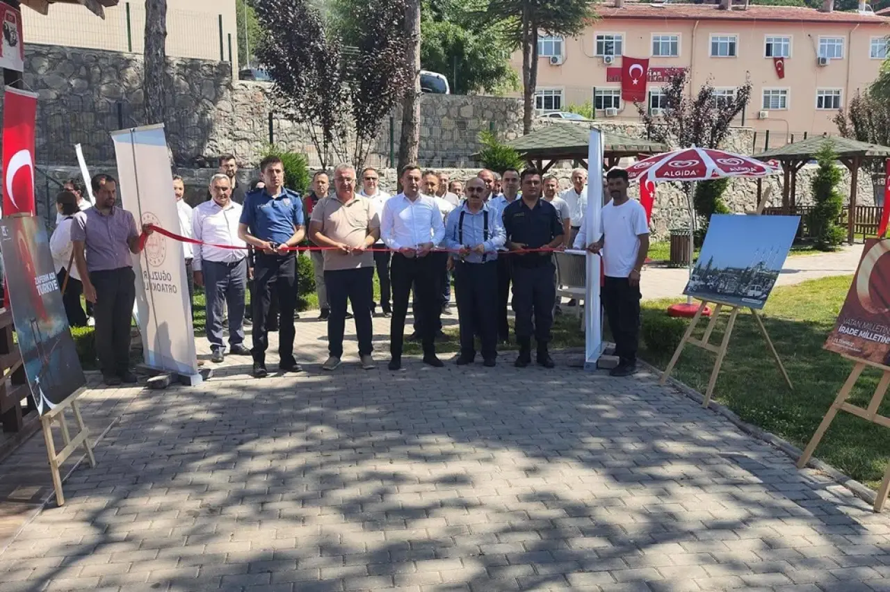 Oğuzlar’da 15 Temmuz Resim Sergisi Açıldı 2