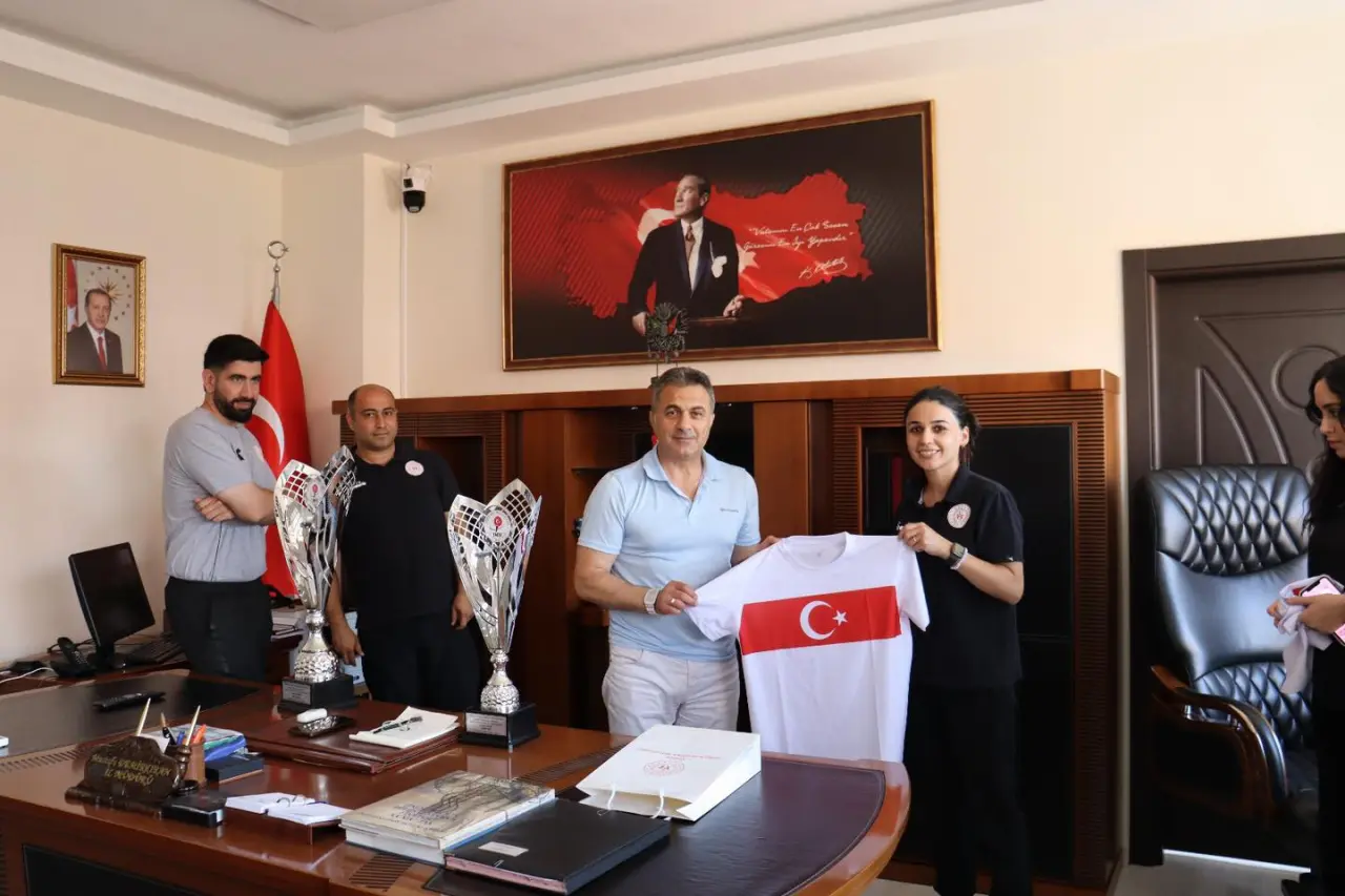 Gençlik ve Spor Masa Tenisi Takımlarından Çifte Başarı 3