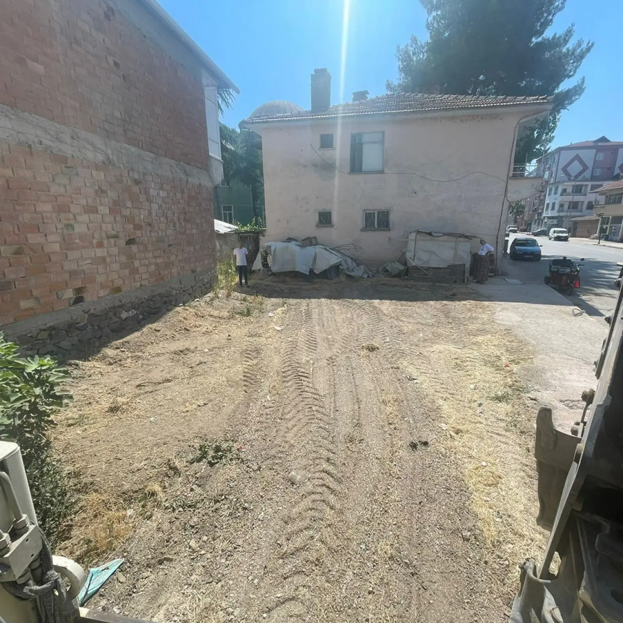 Boş Arsalar Temizleniyor, Altyapı Çalışmaları Sürüyor 2