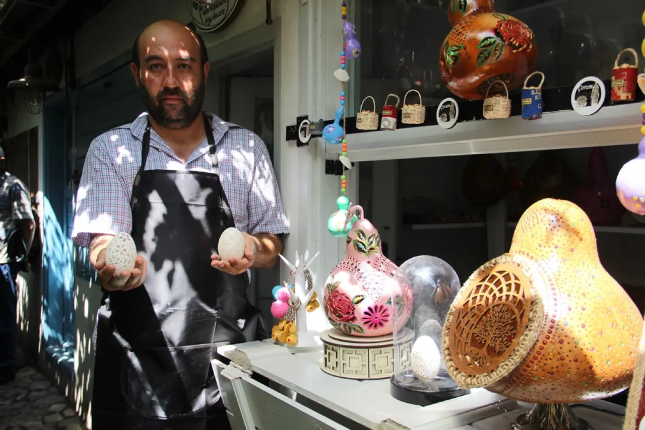 7 Yıldır Yumurtaları Sanata Dönüştürüyor 5