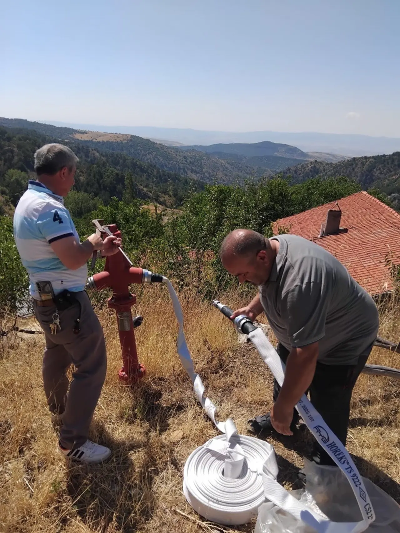 Çorum'da Yangın Riski Bulunan Köylere Yangın Hortumu Dağıtılıyor 1