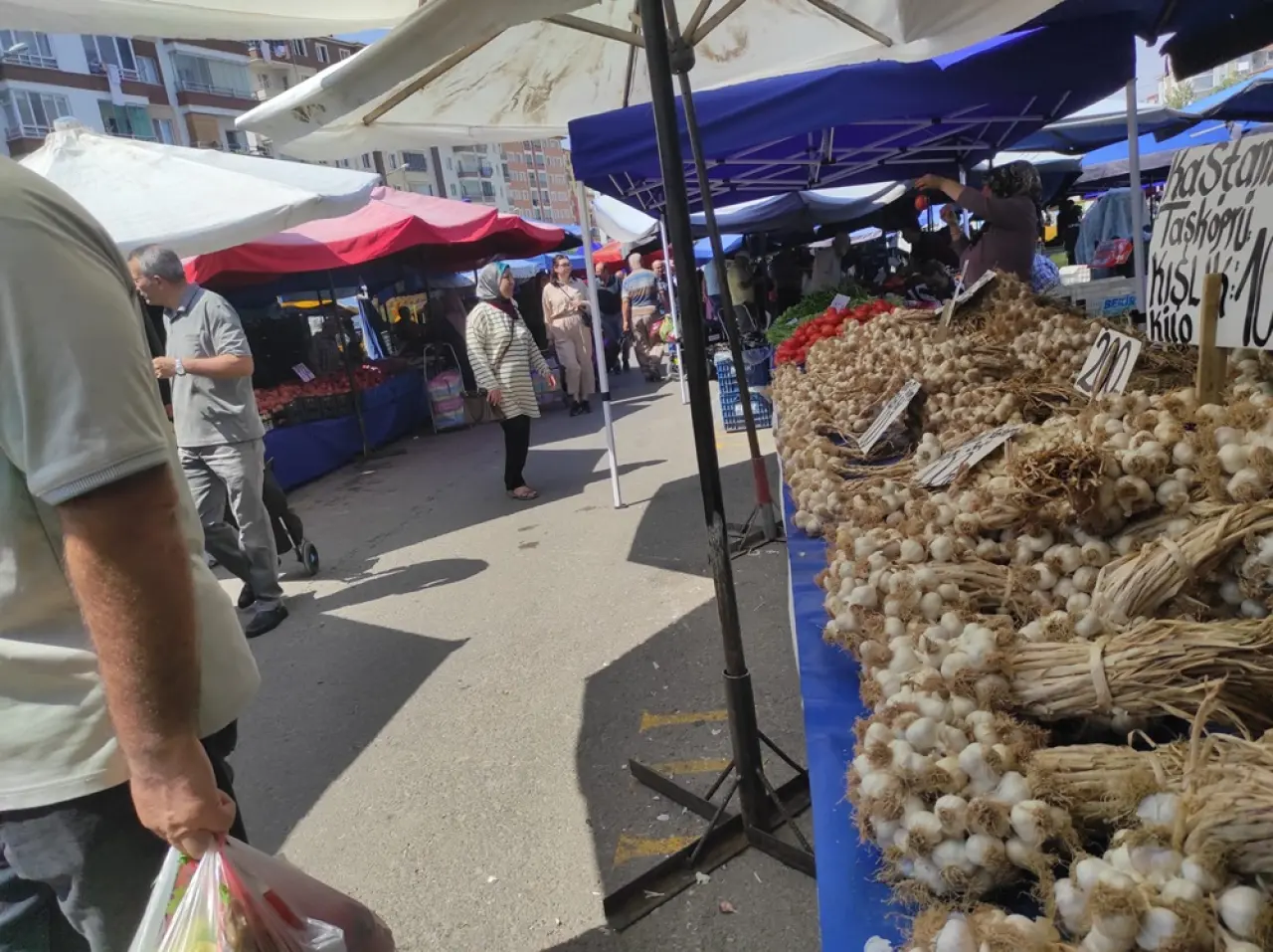 Pazarda Fiyatlar da Yüksek, Çeşit de Yok! 1