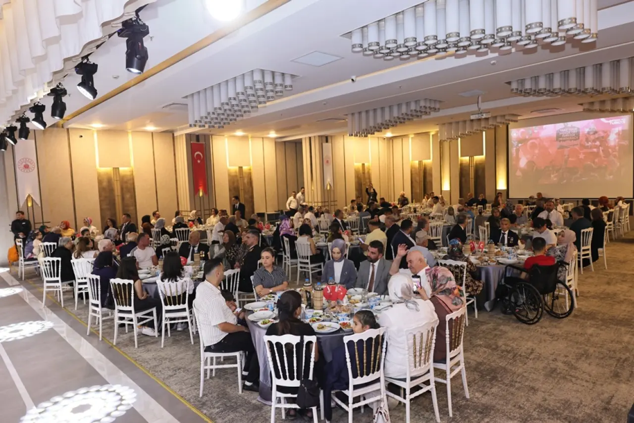Şehit Aileleri ve Gaziler Yemekte Bir Araya Geldi 1