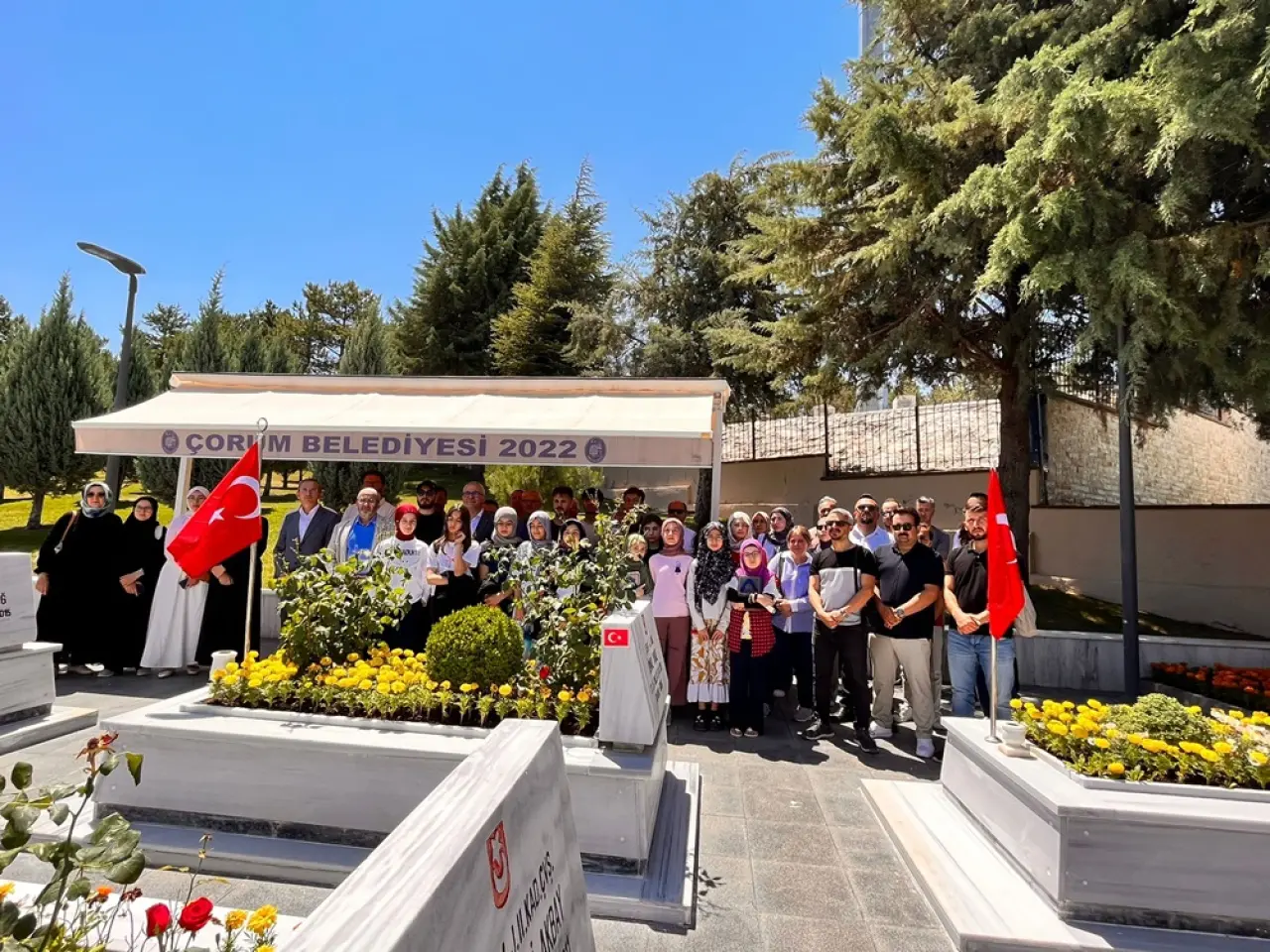 Lise Öğrencileri Şehit Kabirlerini Ziyaret Etti 2