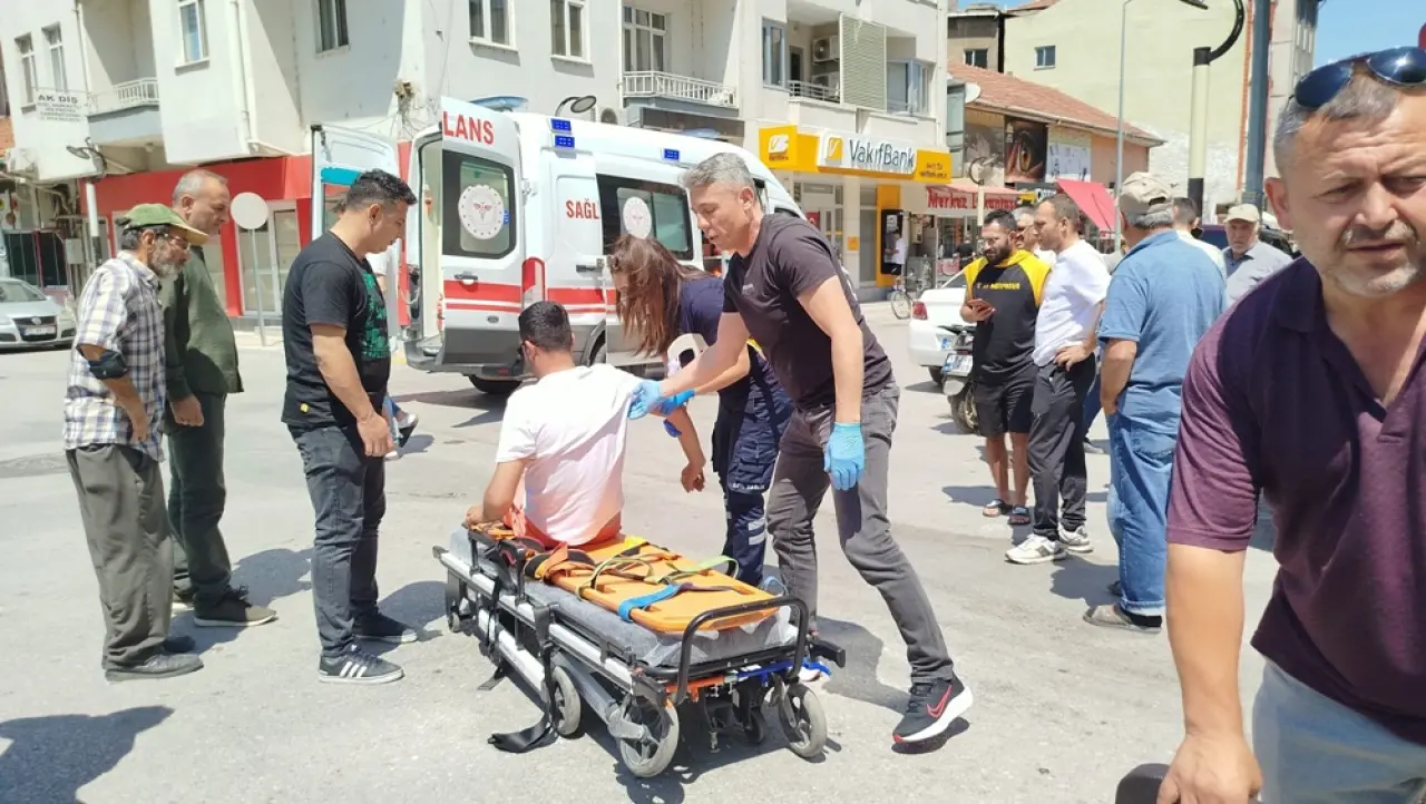 Osmancık’ta Otomobil İle Motosiklet Çarpıştı 1