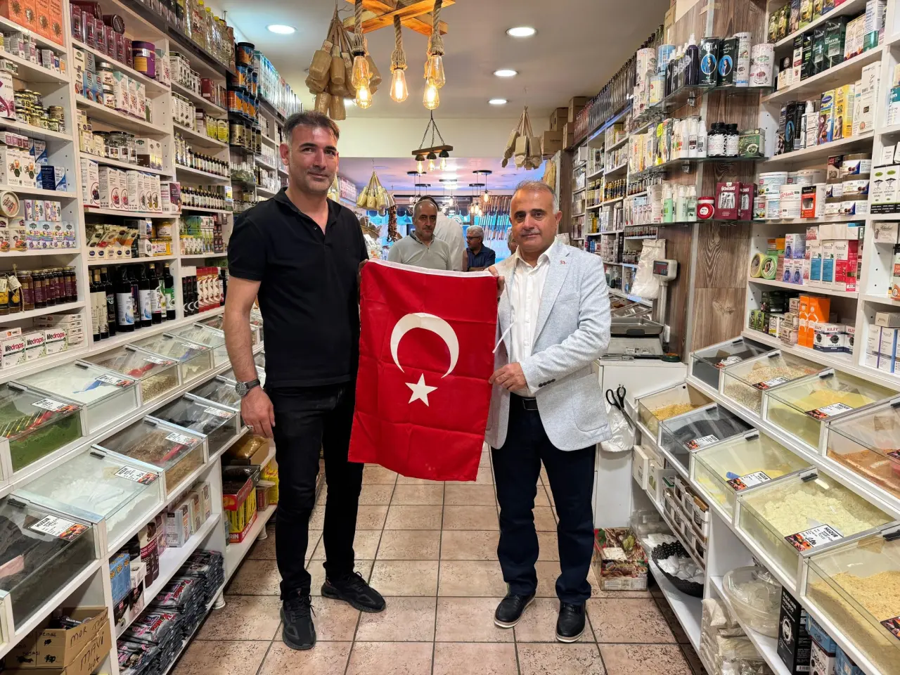 AK Parti Heyetinden Cemilbey Caddesi Esnafına Ziyaret 2