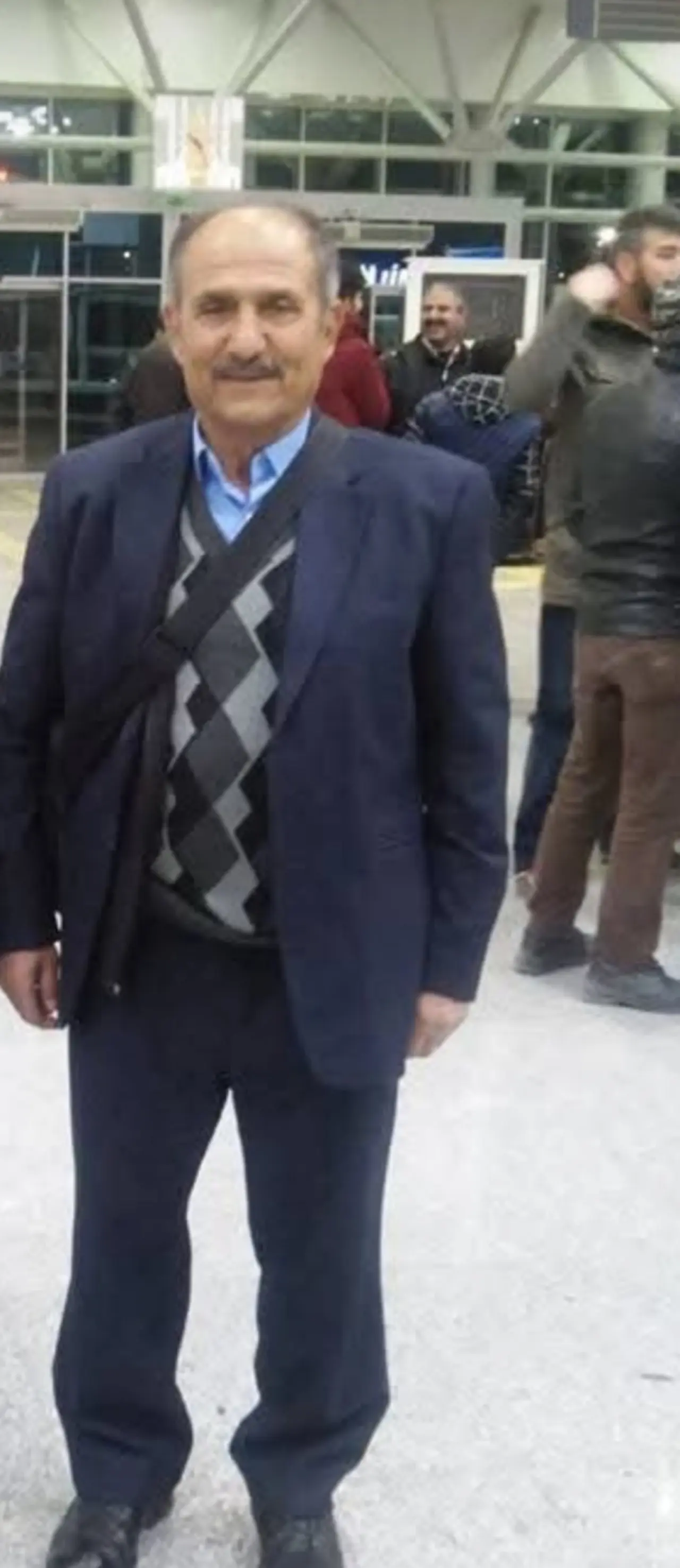Anız Yangınının Ortasında Kalan Adam Can Verdi 1