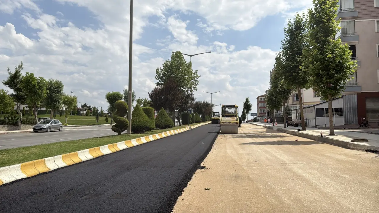 Bişkek Caddesinde Asfaltlama Çalışmalarında Sona Yaklaşıldı 2