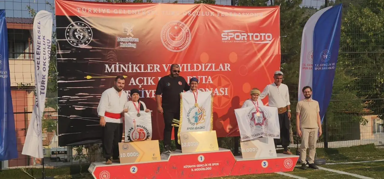 Minik Okçu Mehmet Ertuğrul, Türkiye Şampiyonu Oldu 1