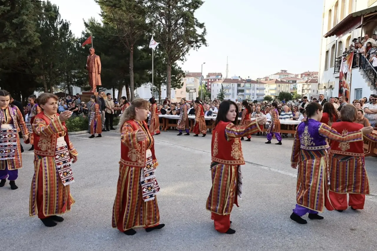‘Sevgi Bağlarının Her Zaman Güçlü Kalsın’ 5