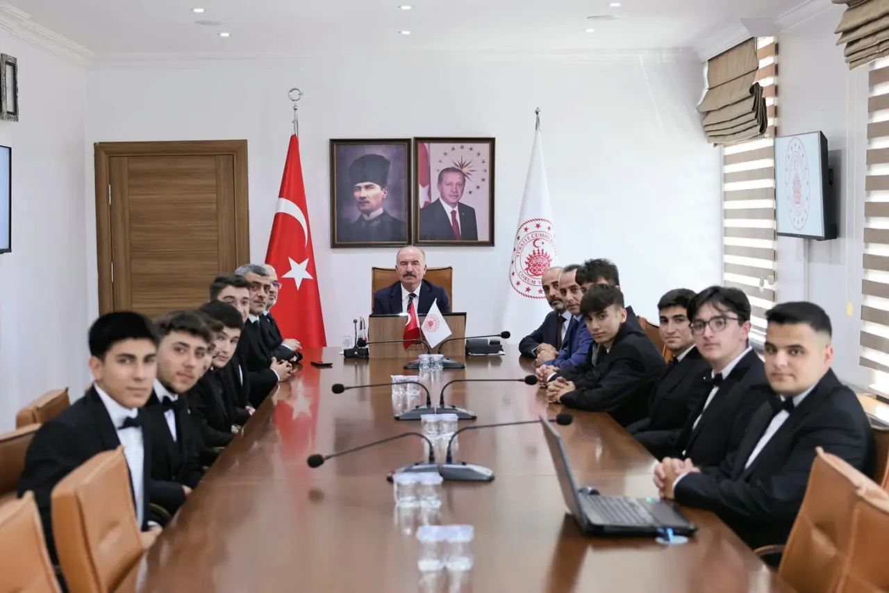 Çalgan, Türkiye Birincisi Olan Öğrencileri Ağırladı 2