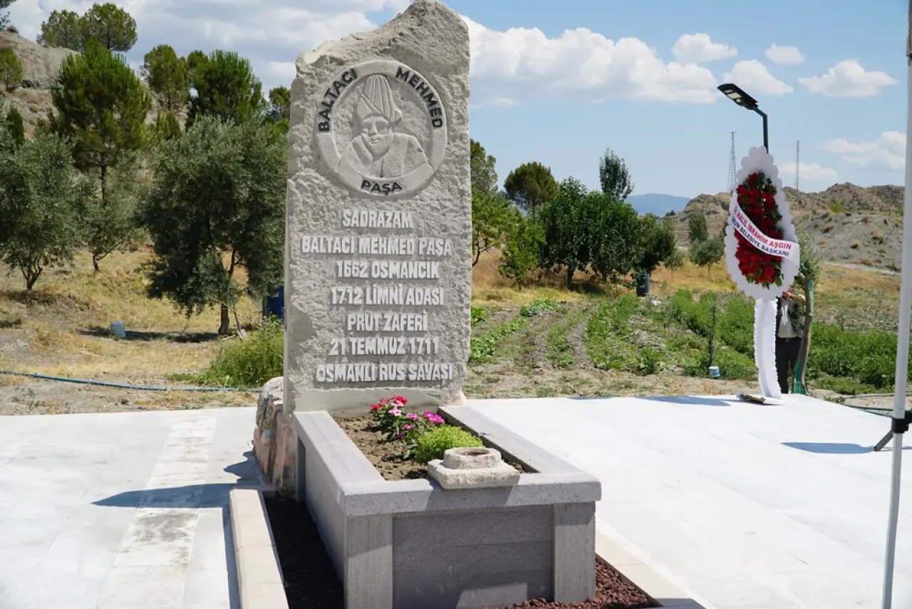 Baltacı Mehmed Paşa İçin Anıt Mezar Yapıldı 1