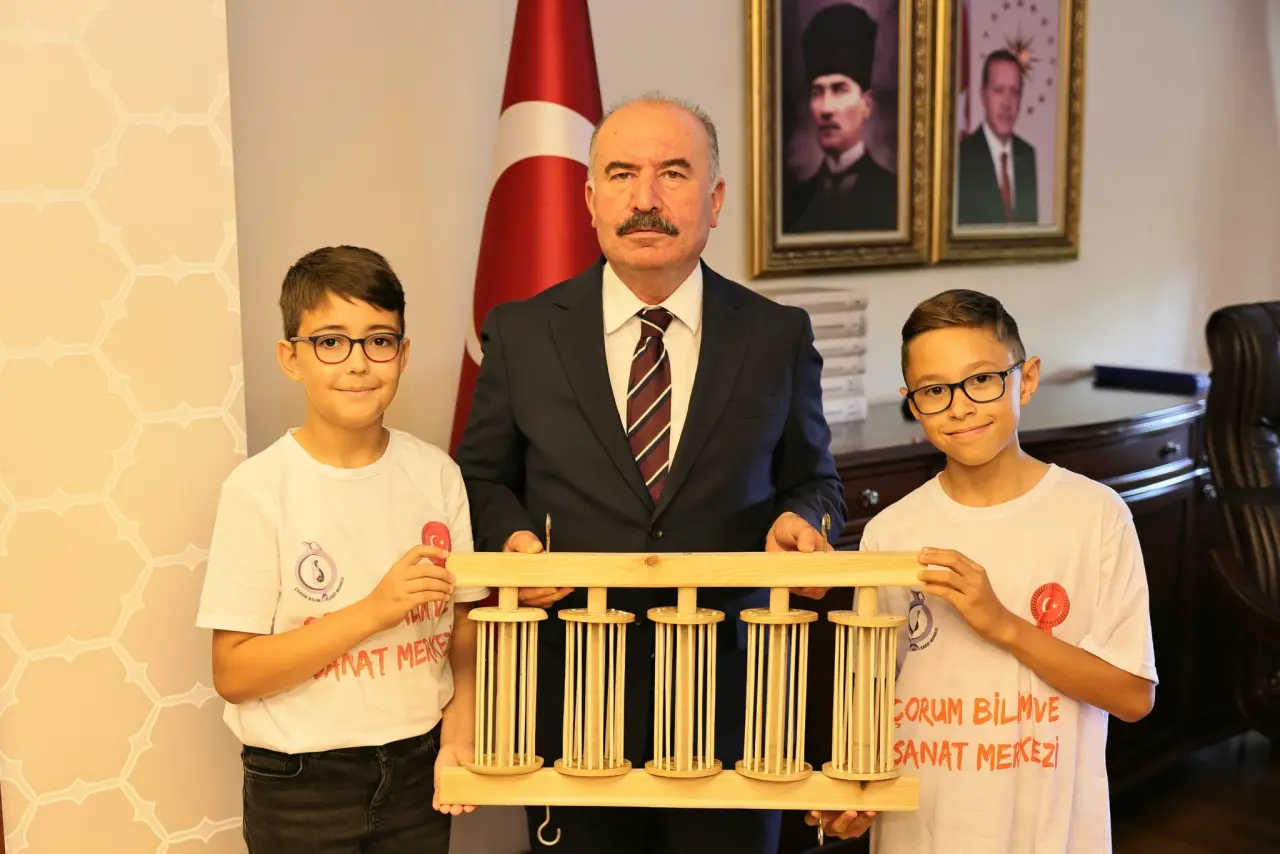 Vali Çalgan, TÜBİTAK İkincisi Olan Öğrencileri Ağırladı 1