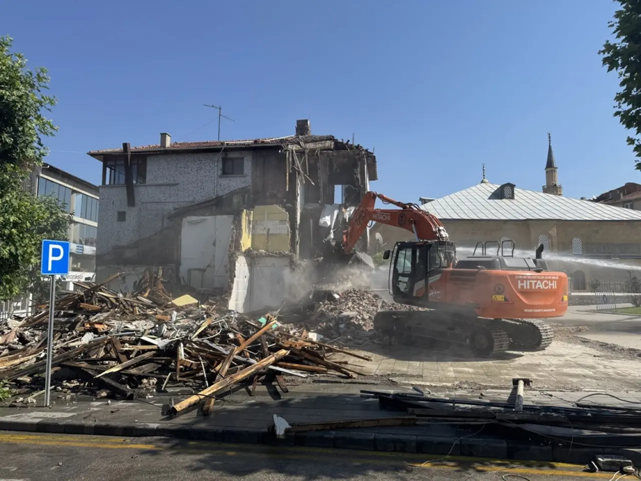 Yeni Meydan İçin Bir Yıkım Daha 2