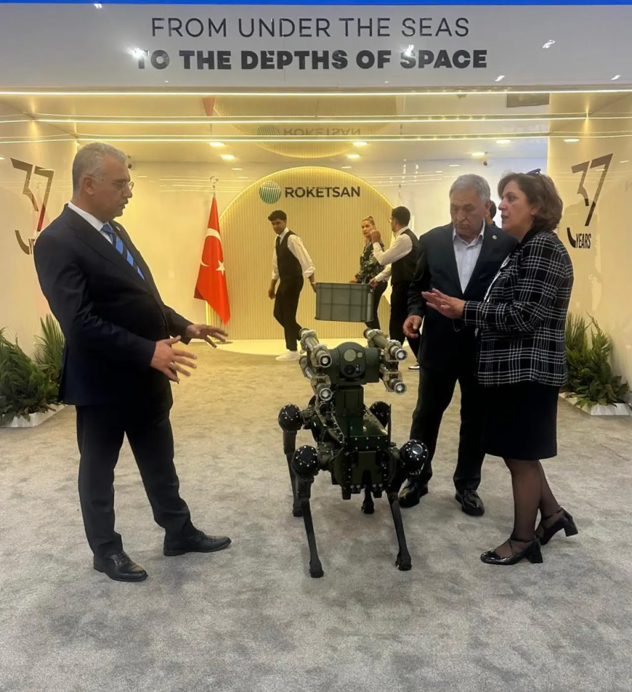 Ahlatcı, IDEF'25 Fuarında Çorum'un ve Türkiye'nin Gururuna Tanıklık Etti 6