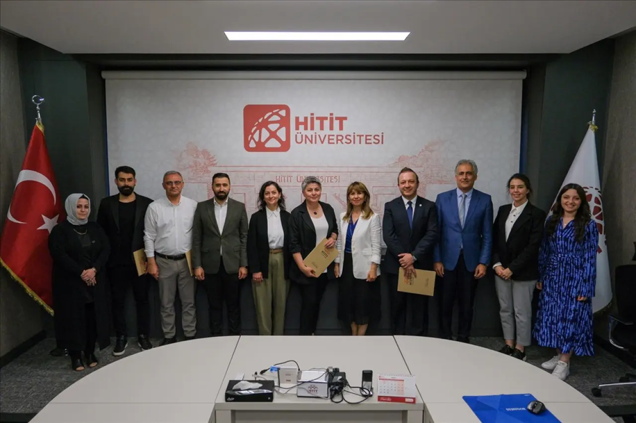 Binlerce Yıllık İlaç Reçetesi Seramik Tabletlere İşlendi 2