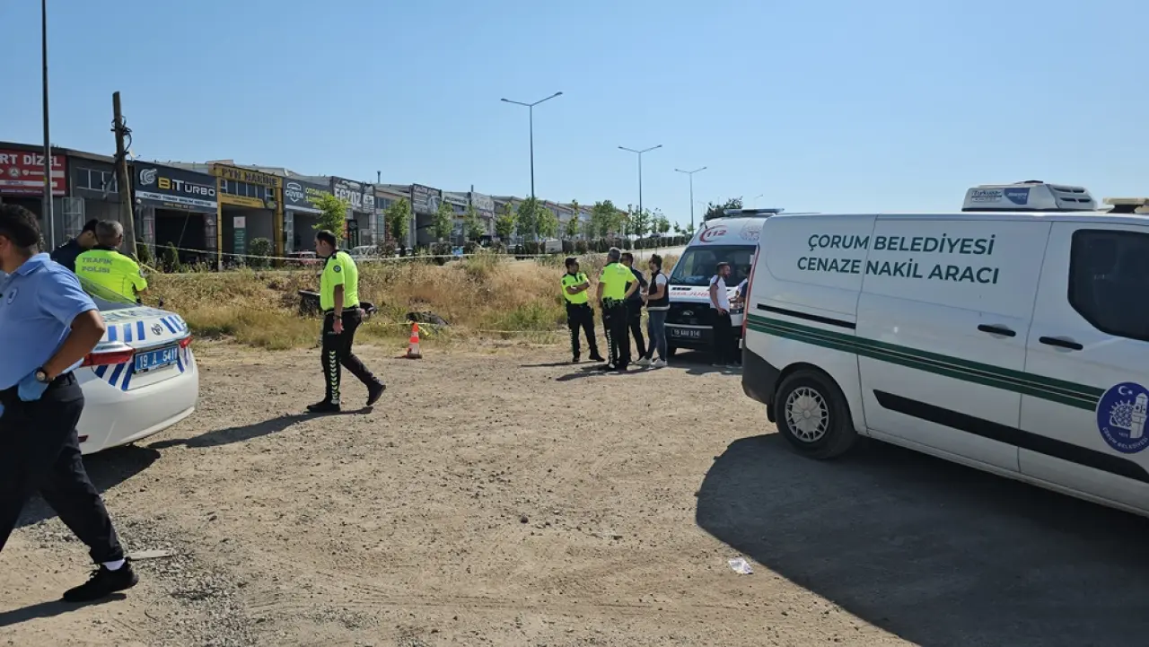Motosiklet İş Yerinin Bahçesine Devrildi 2