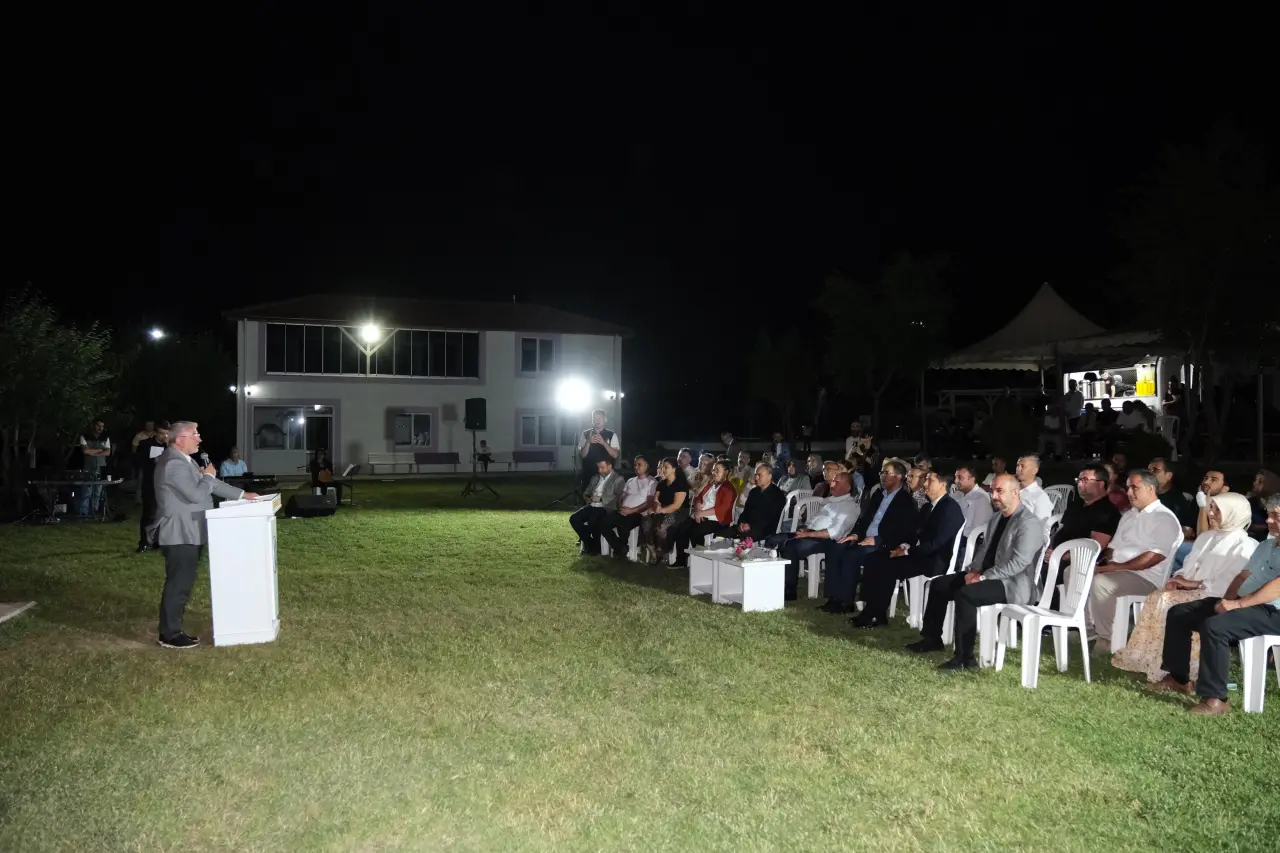 Lavanta Kokulu Şiir Dolu Gece 1