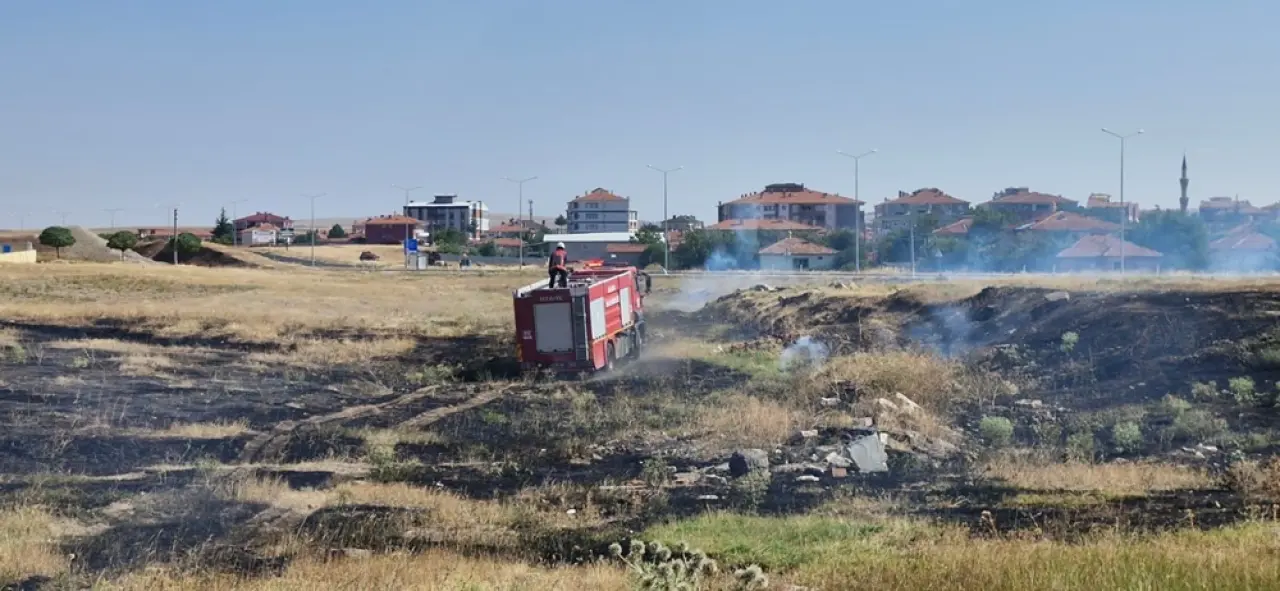 Hastane Yakınında Çıkan Yangın Korkuttu 1